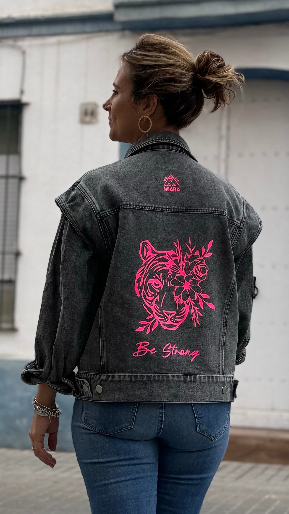 Cazadora Mujer Be Strong