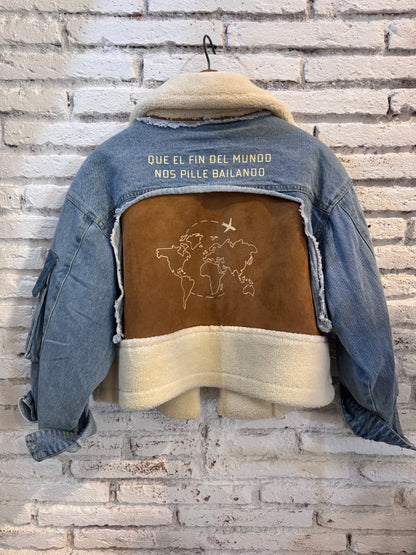 Cazadora “El fin del mundo”