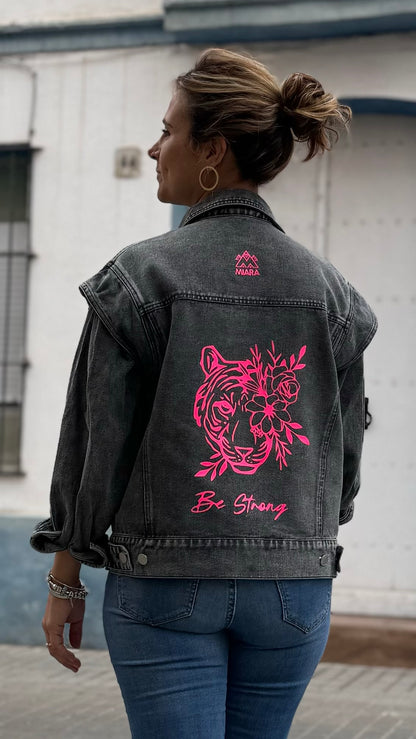 Cazadora Mujer Be Strong